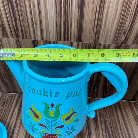 Vintage Turquoise McCoy Cookie Pot, Cookie Jar - Picture 13 of 13